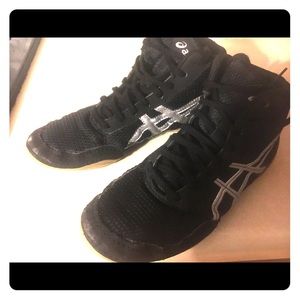 Youth wrestling shoes
